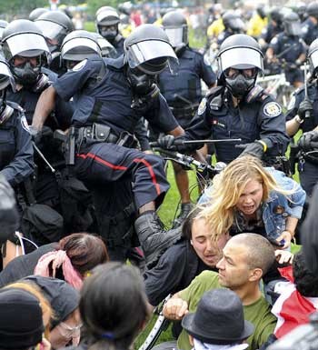 G20 police thuggery.jpg